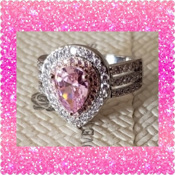 LiLy Gems Jewelry - 💥SIZE 8💥FLASH SALE❤Luxurious Pink Sapphire Ring❤